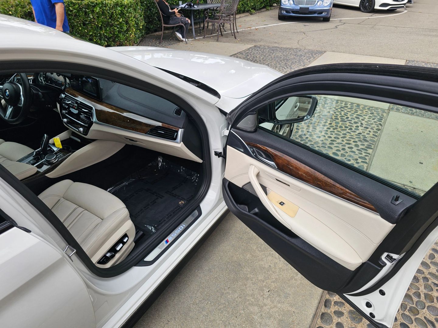Photo 21 of this BMW 5 Series