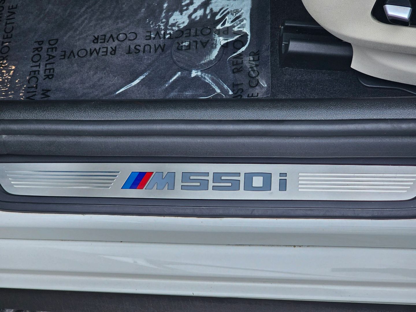 Photo 33 of this BMW 5 Series