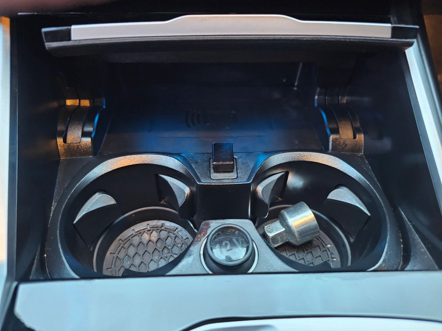 Photo 17 of this BMW 2 Series