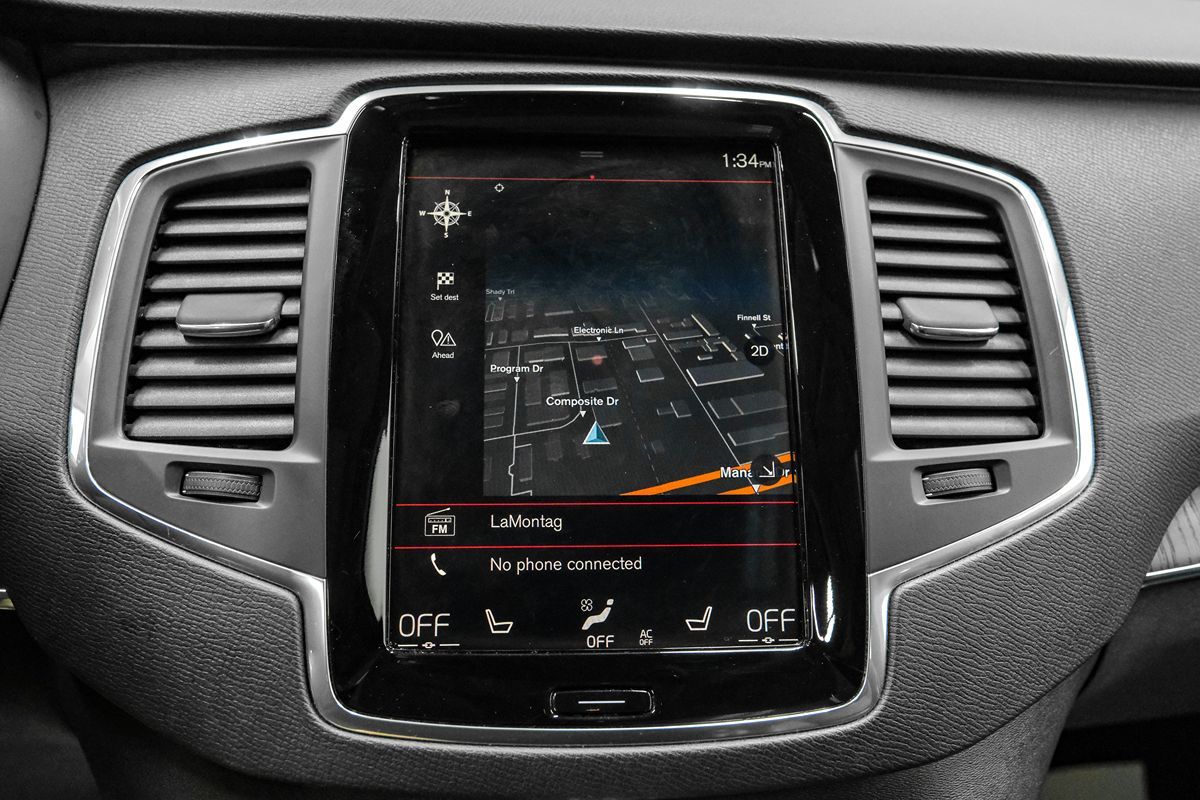 2020 Volvo XC90 Momentum - Photo 17