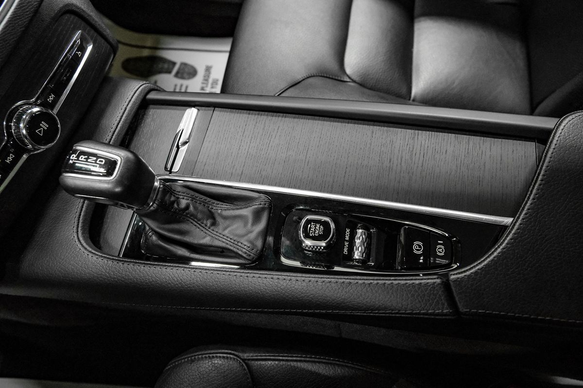 2020 Volvo XC90 Momentum - Photo 21