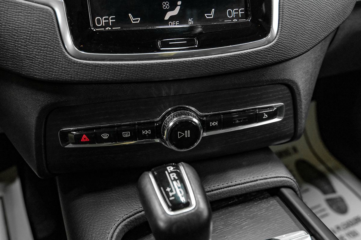 2020 Volvo XC90 Momentum - Photo 22