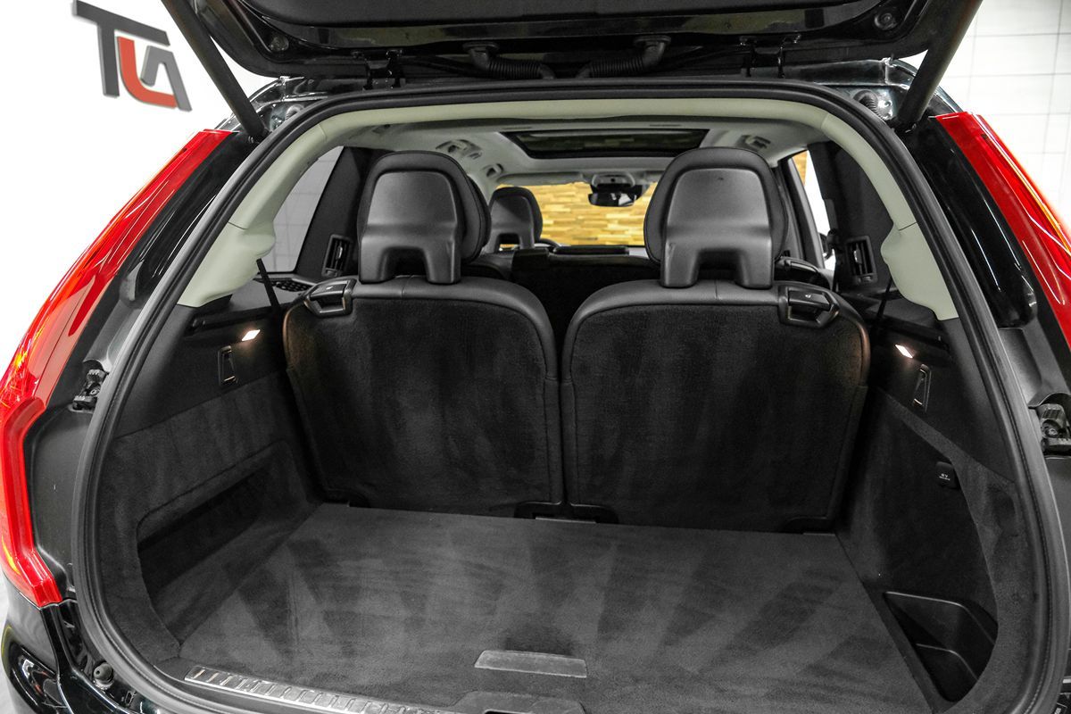 2020 Volvo XC90 Momentum - Photo 46