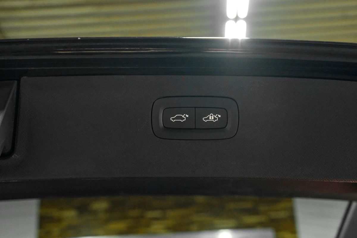 2020 Volvo XC90 Momentum - Photo 48