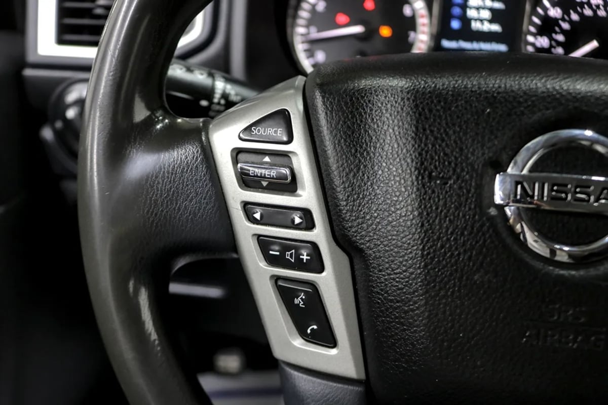 Nissan Titan photo 14