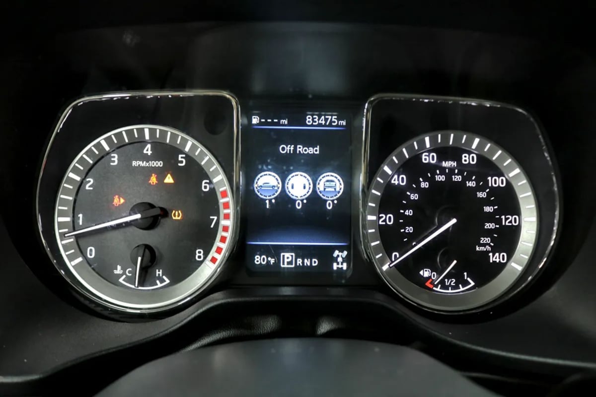 Nissan Titan photo 16