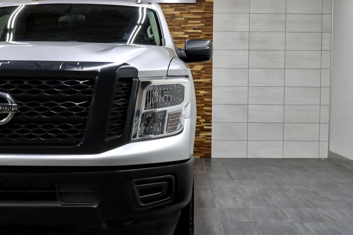 Nissan Titan photo 35