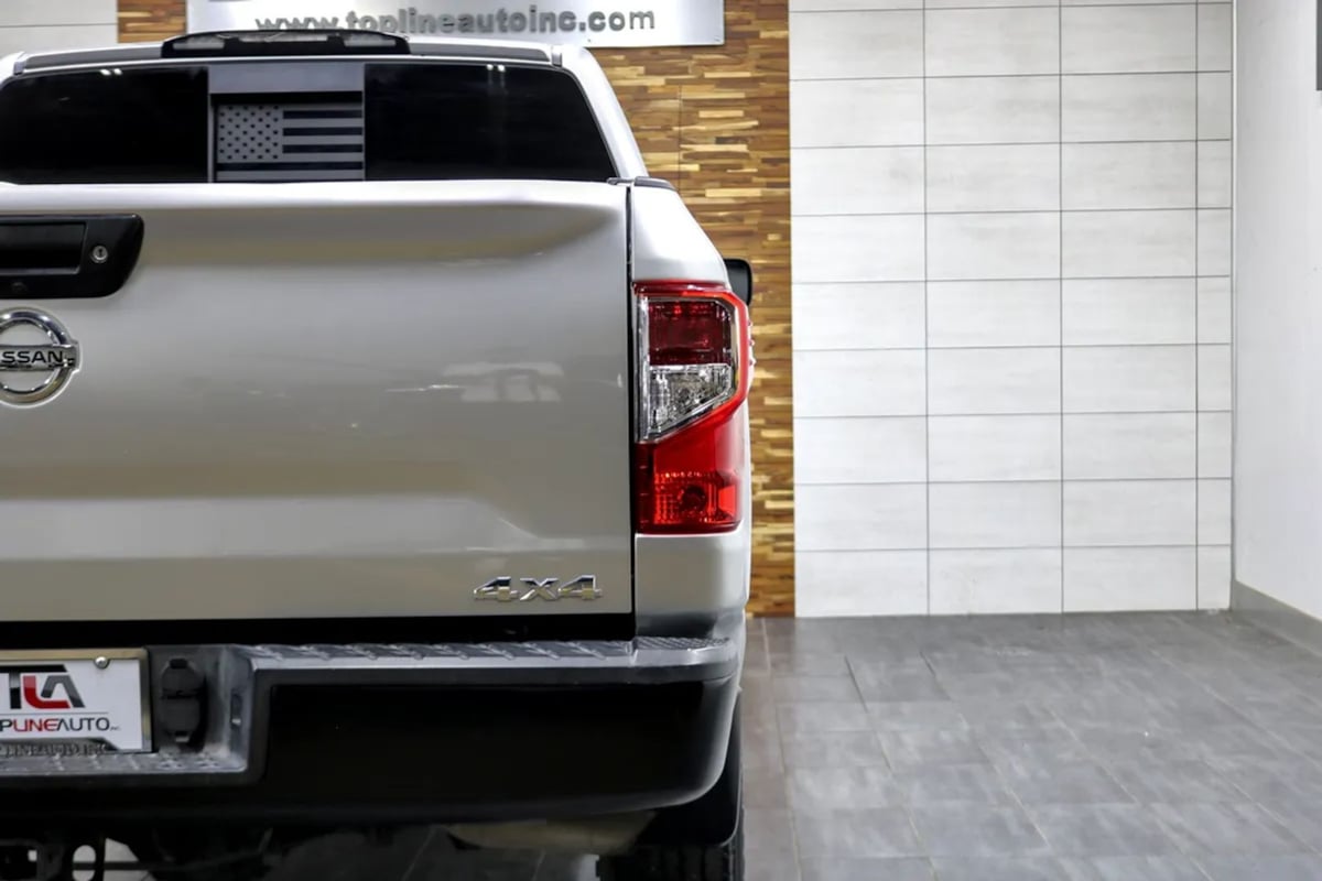 Nissan Titan photo 36