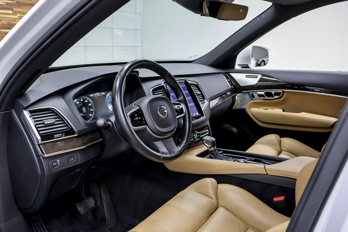 2017 Volvo XC90 Momentum - Photo 9