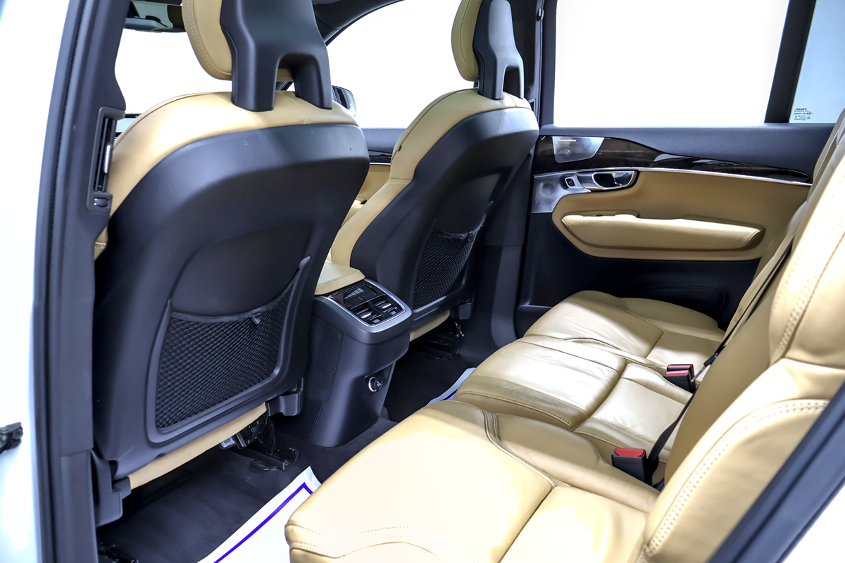 2017 Volvo XC90 Momentum - Photo 32
