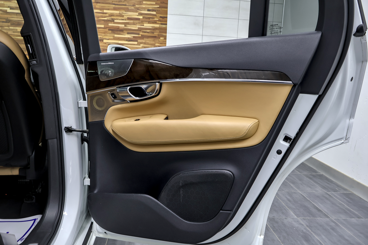 2017 Volvo XC90 Momentum - Photo 39