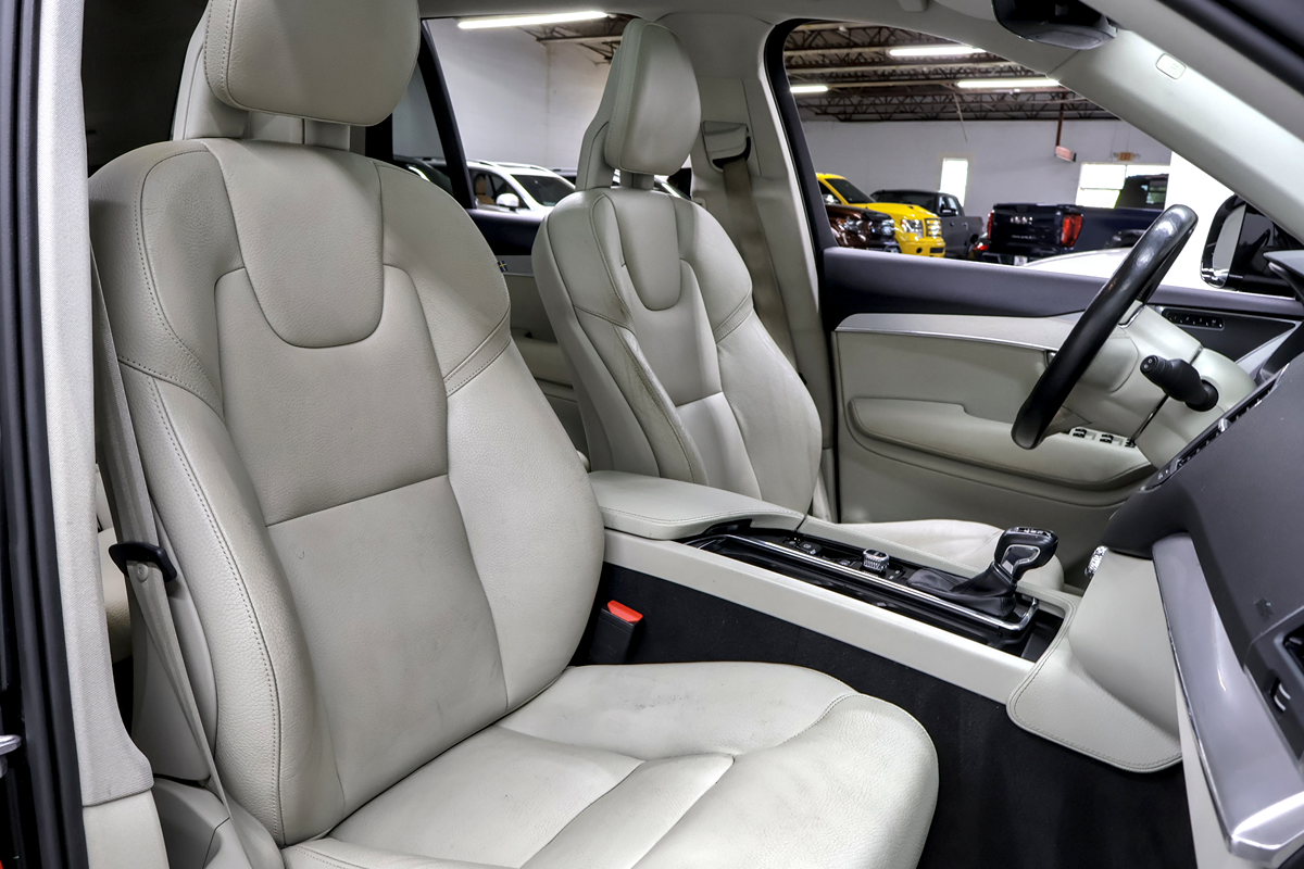 2017 Volvo XC90 Momentum - Photo 25