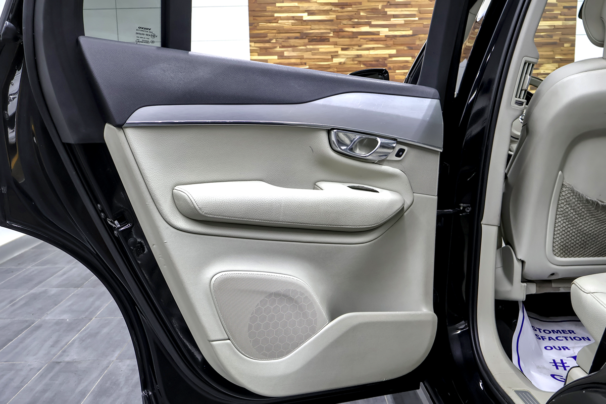 2017 Volvo XC90 Momentum - Photo 28