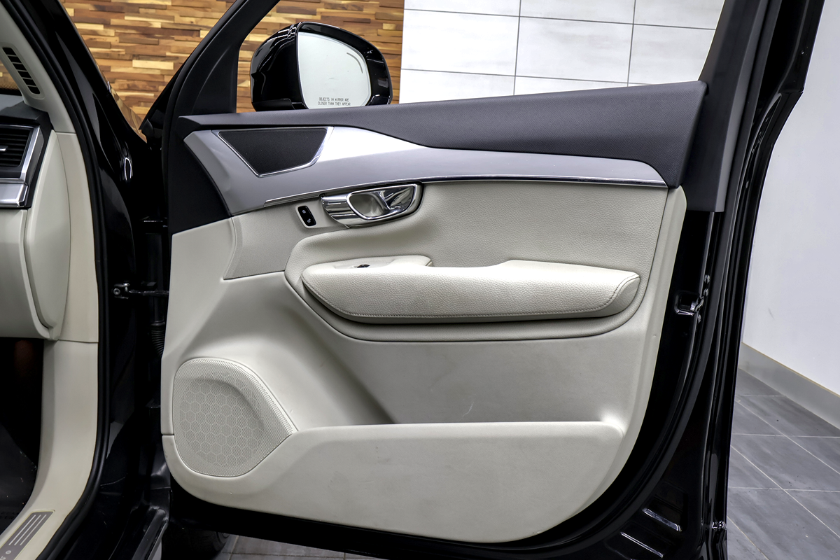 2017 Volvo XC90 Momentum - Photo 29