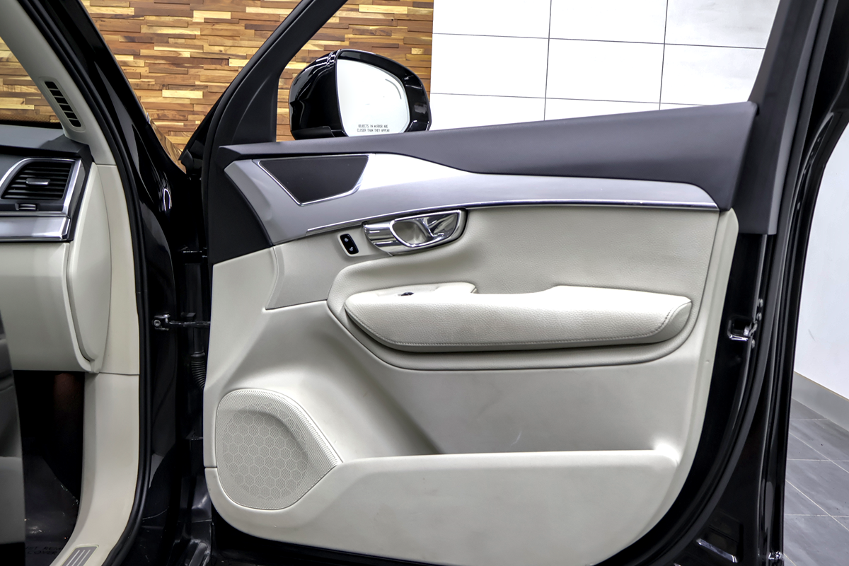 2017 Volvo XC90 Momentum - Photo 30