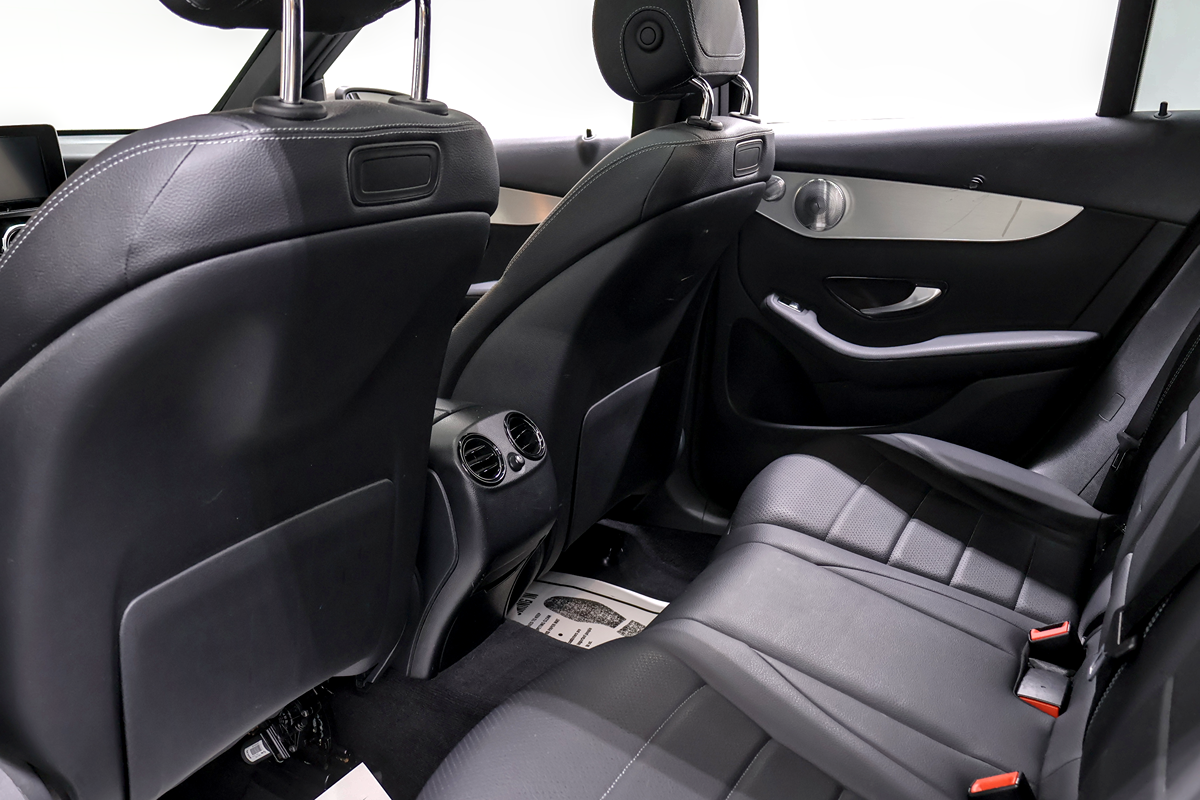 2019 Mercedes-Benz GLC GLC300 - Photo 31