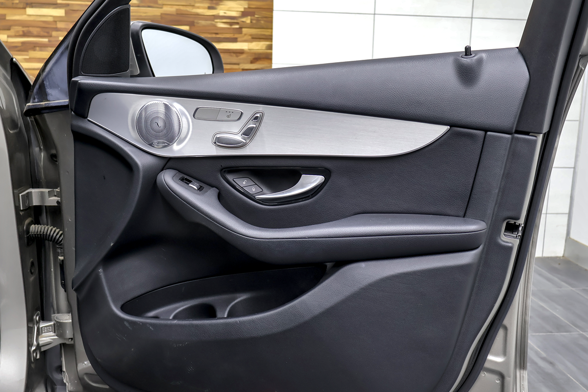2019 Mercedes-Benz GLC GLC300 - Photo 36