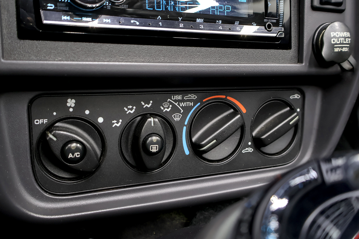 2000 Plymouth Prowler Base - Photo 19