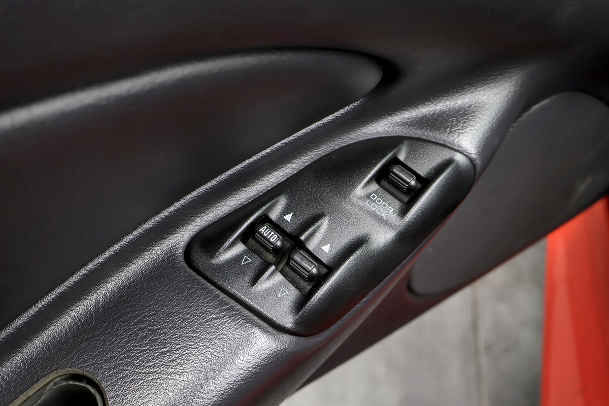 2000 Plymouth Prowler Base - Photo 23