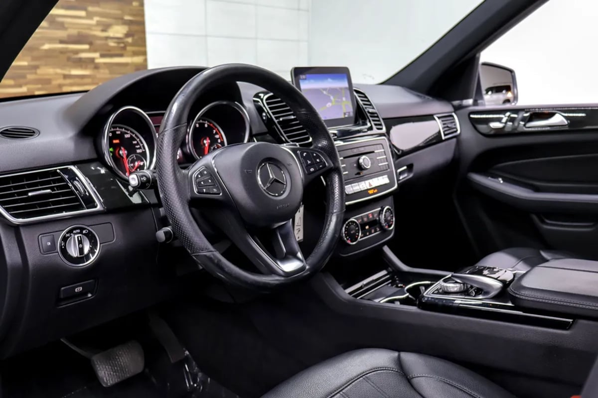 Mercedes-Benz GLE photo 10