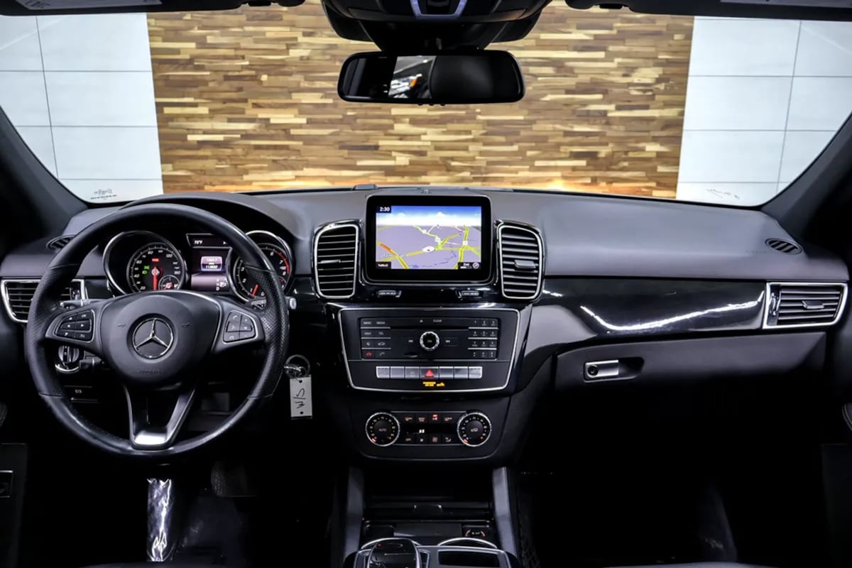 Mercedes-Benz GLE photo 11