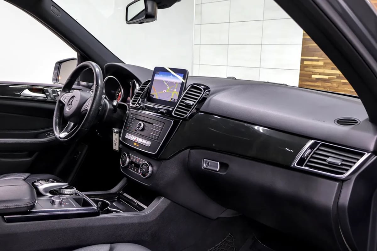 Mercedes-Benz GLE photo 12