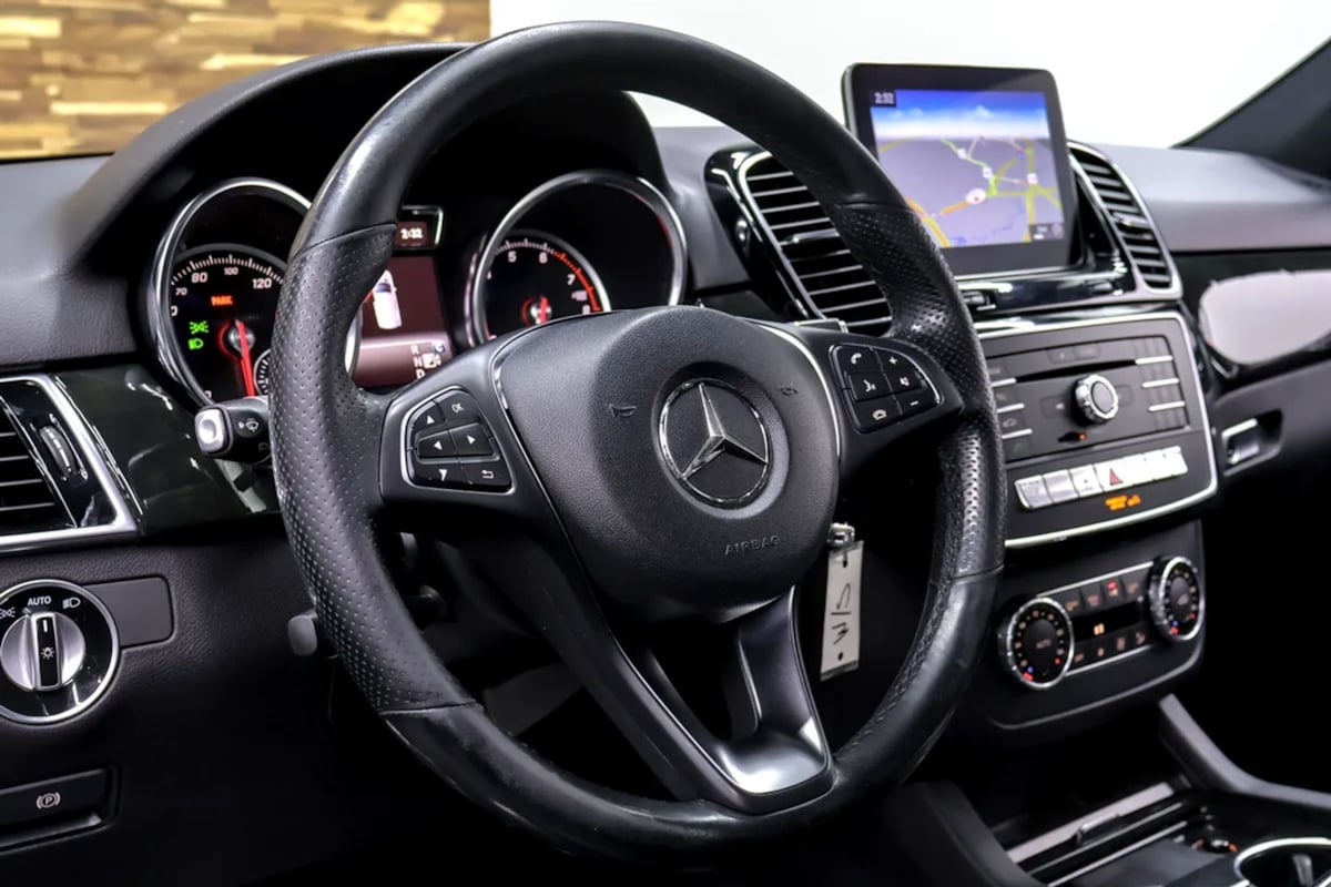 Mercedes-Benz GLE photo 13
