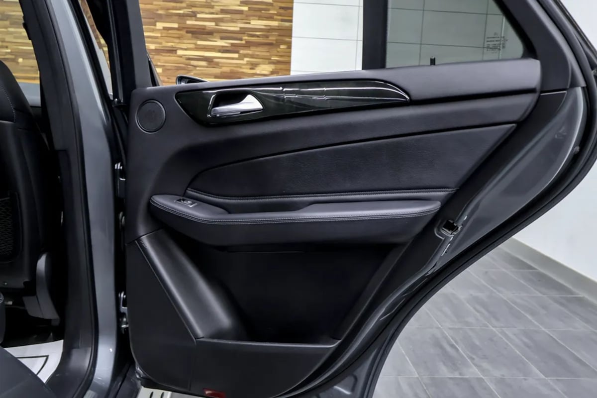 Mercedes-Benz GLE photo 37
