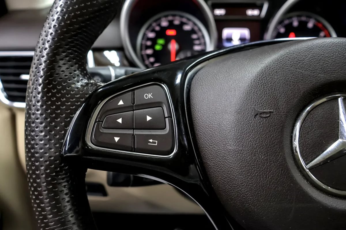 Mercedes-Benz GLE photo 14