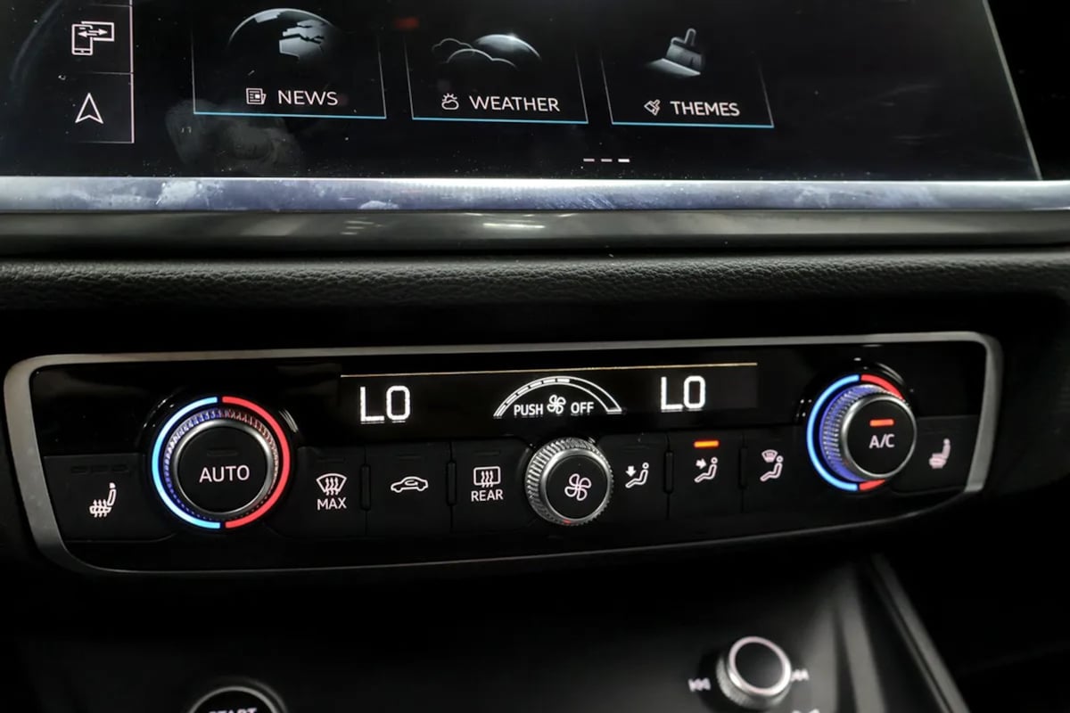 Audi Q3 photo 18