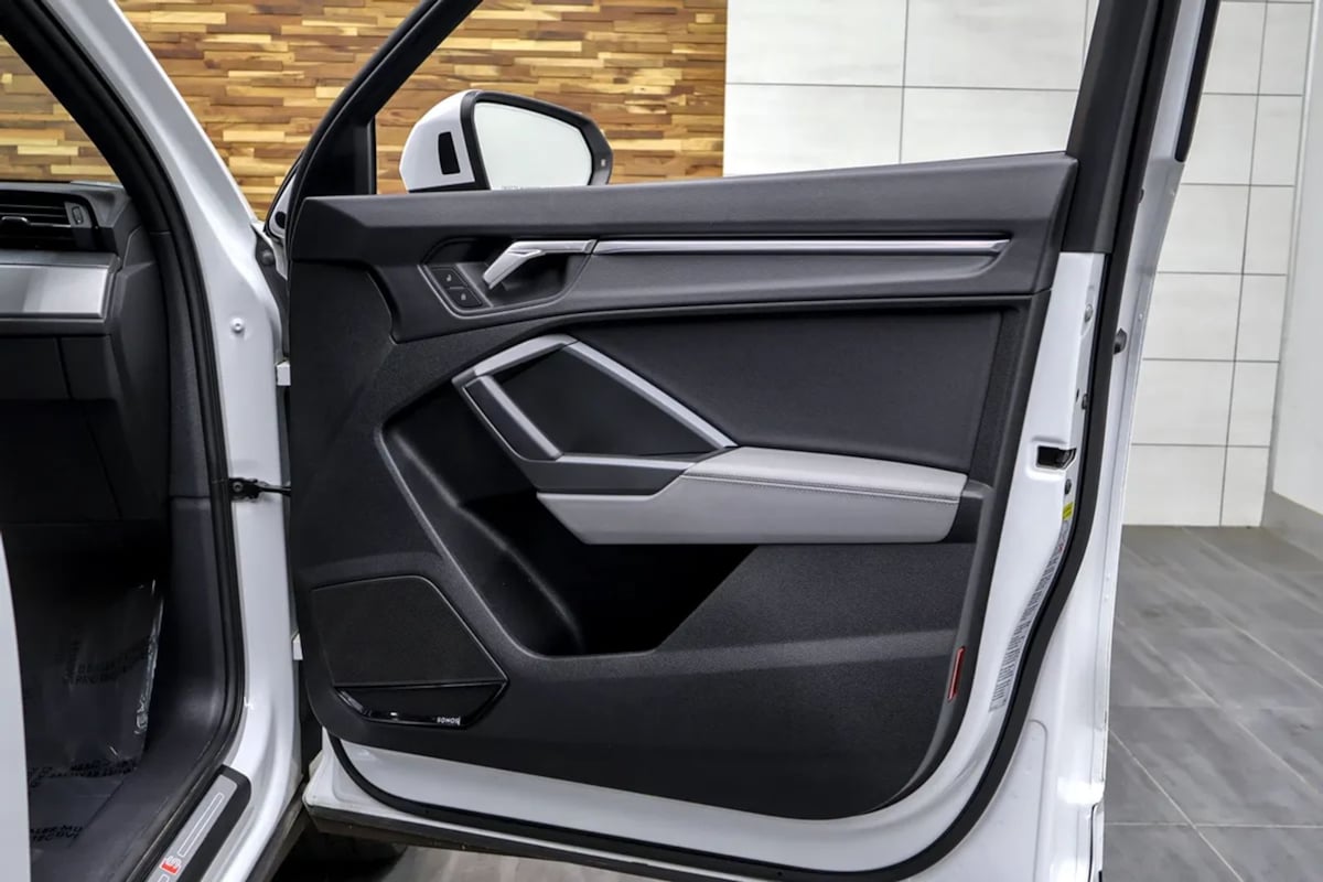 Audi Q3 photo 36