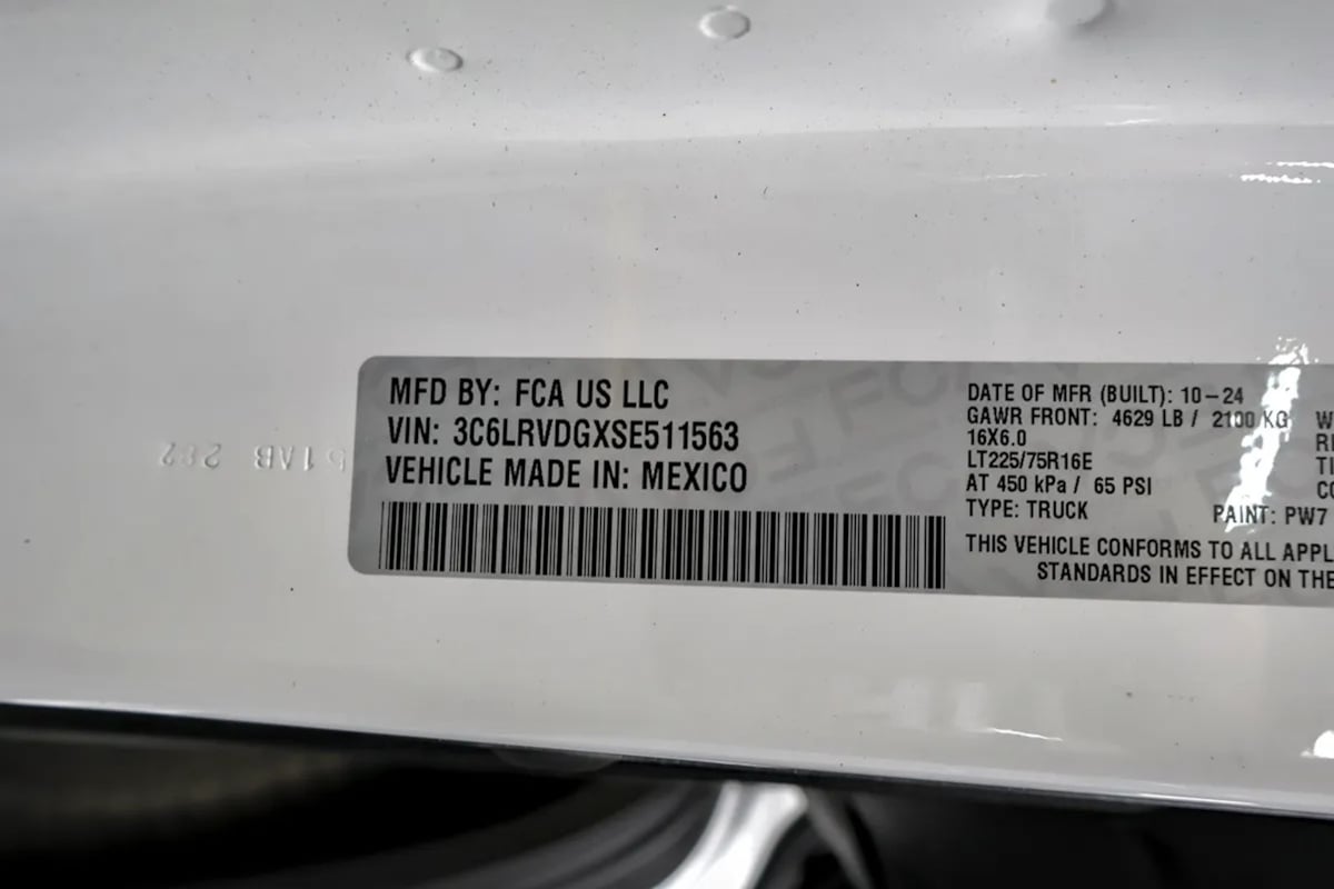 Ram Cargo Van photo 37