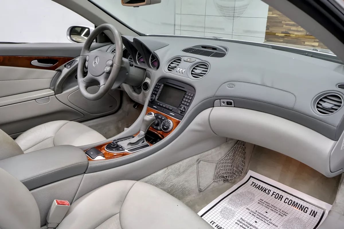 Mercedes-Benz SL500 photo 11