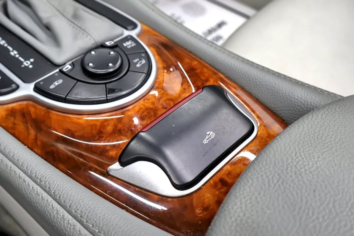 Mercedes-Benz SL500 photo 18