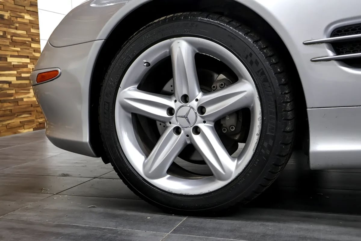 Mercedes-Benz SL500 photo 32