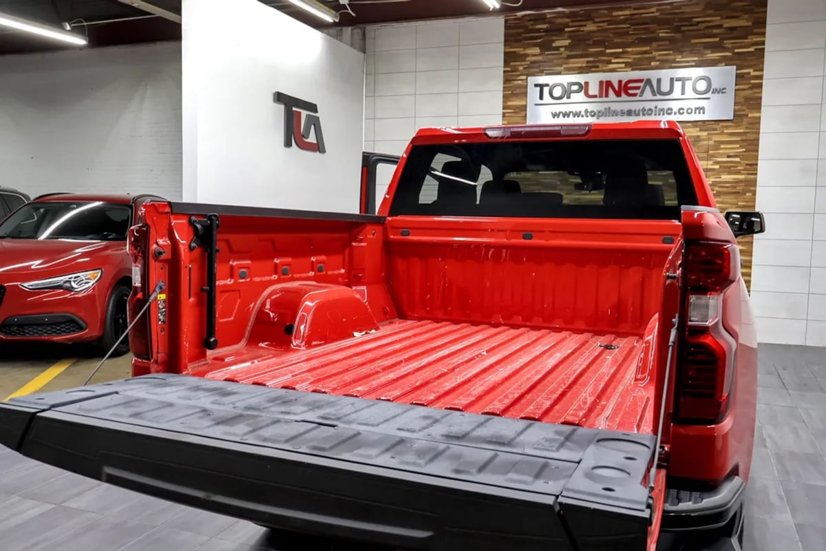 Chevrolet Silverado photo 43