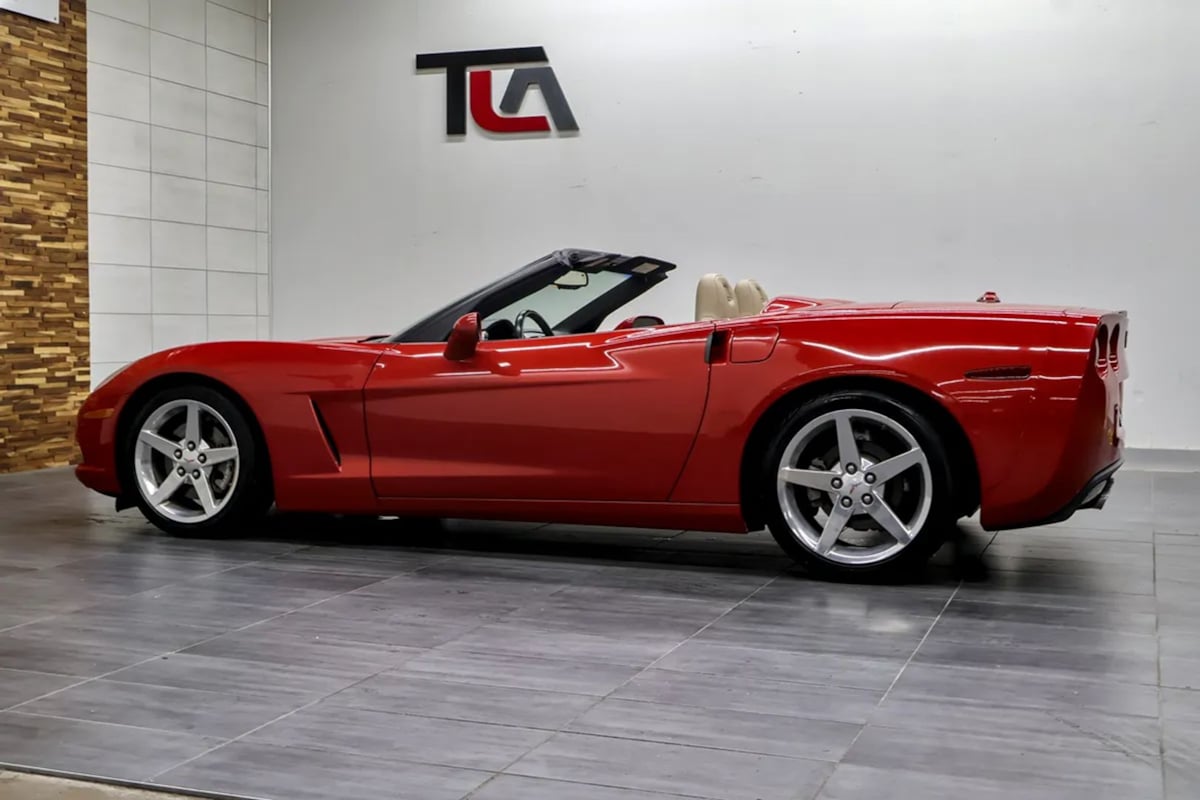 Chevrolet Corvette photo 6