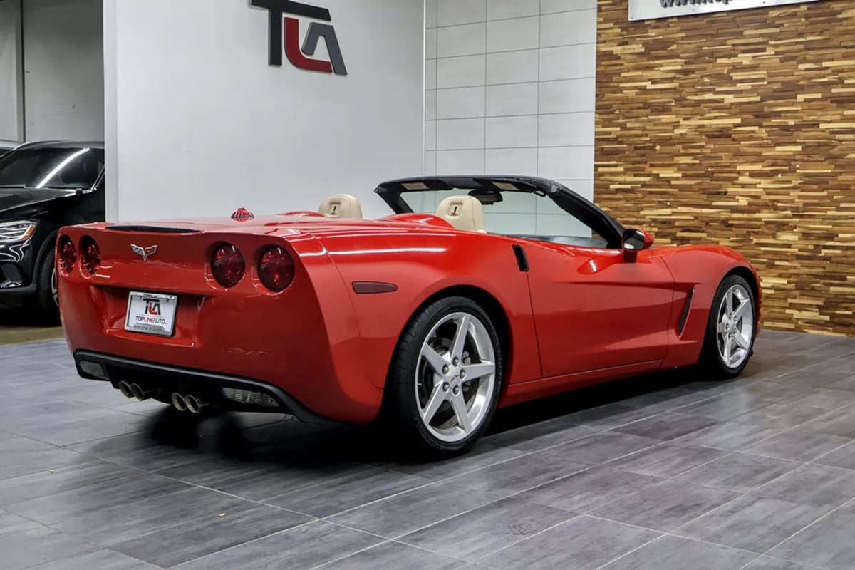 Chevrolet Corvette photo 9