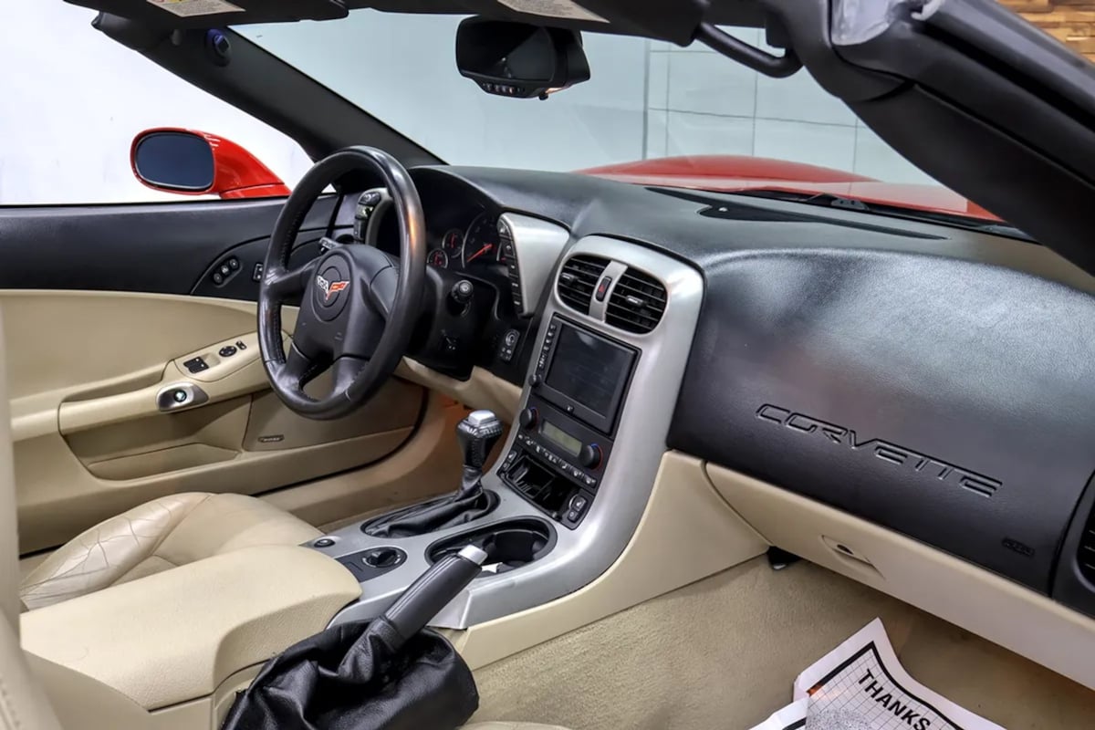 Chevrolet Corvette photo 11