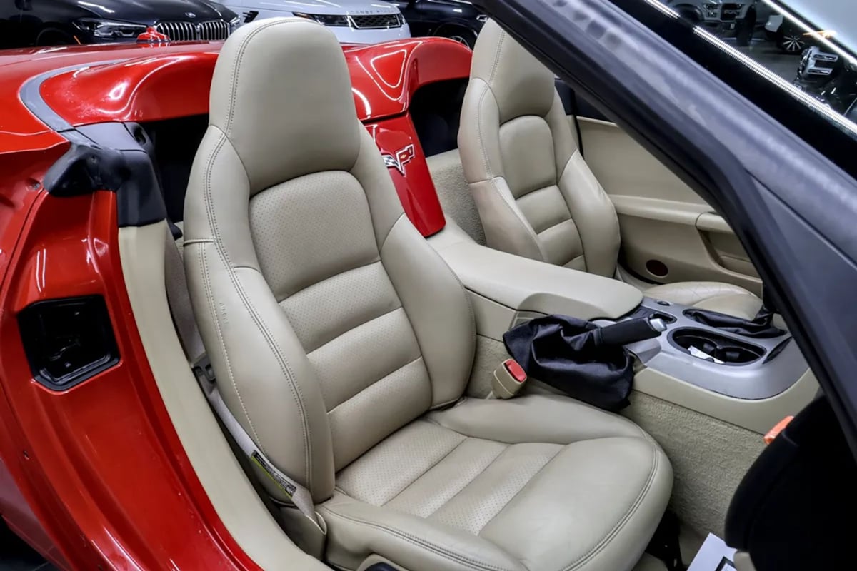 Chevrolet Corvette photo 23