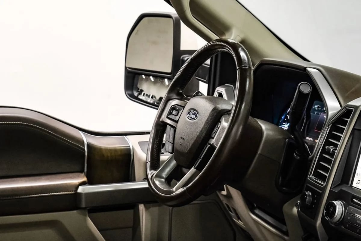 Ford F-250 photo 13