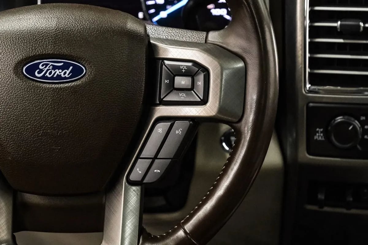 Ford F-250 photo 17
