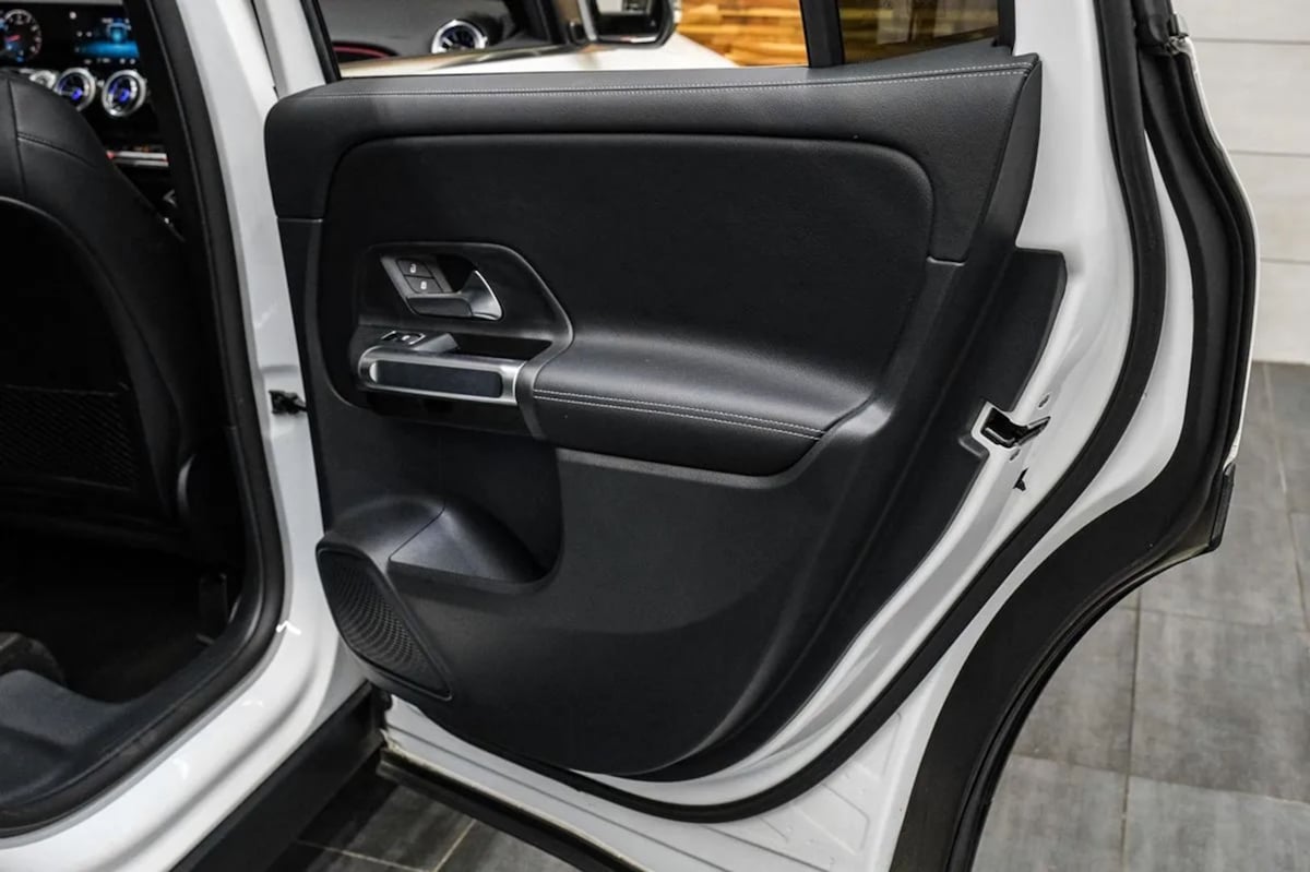 Mercedes-Benz GLB 250 photo 42