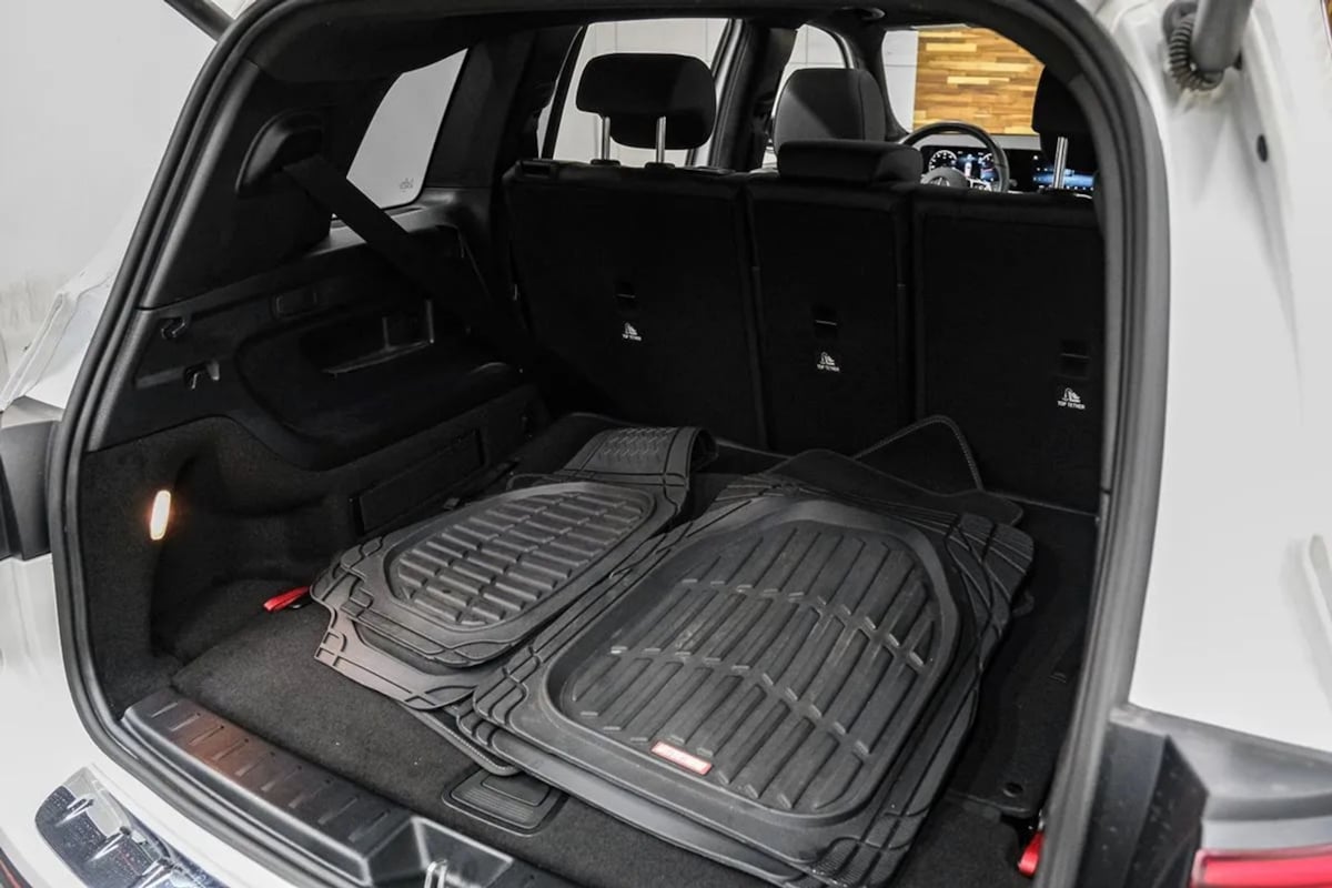 Mercedes-Benz GLB 250 photo 49