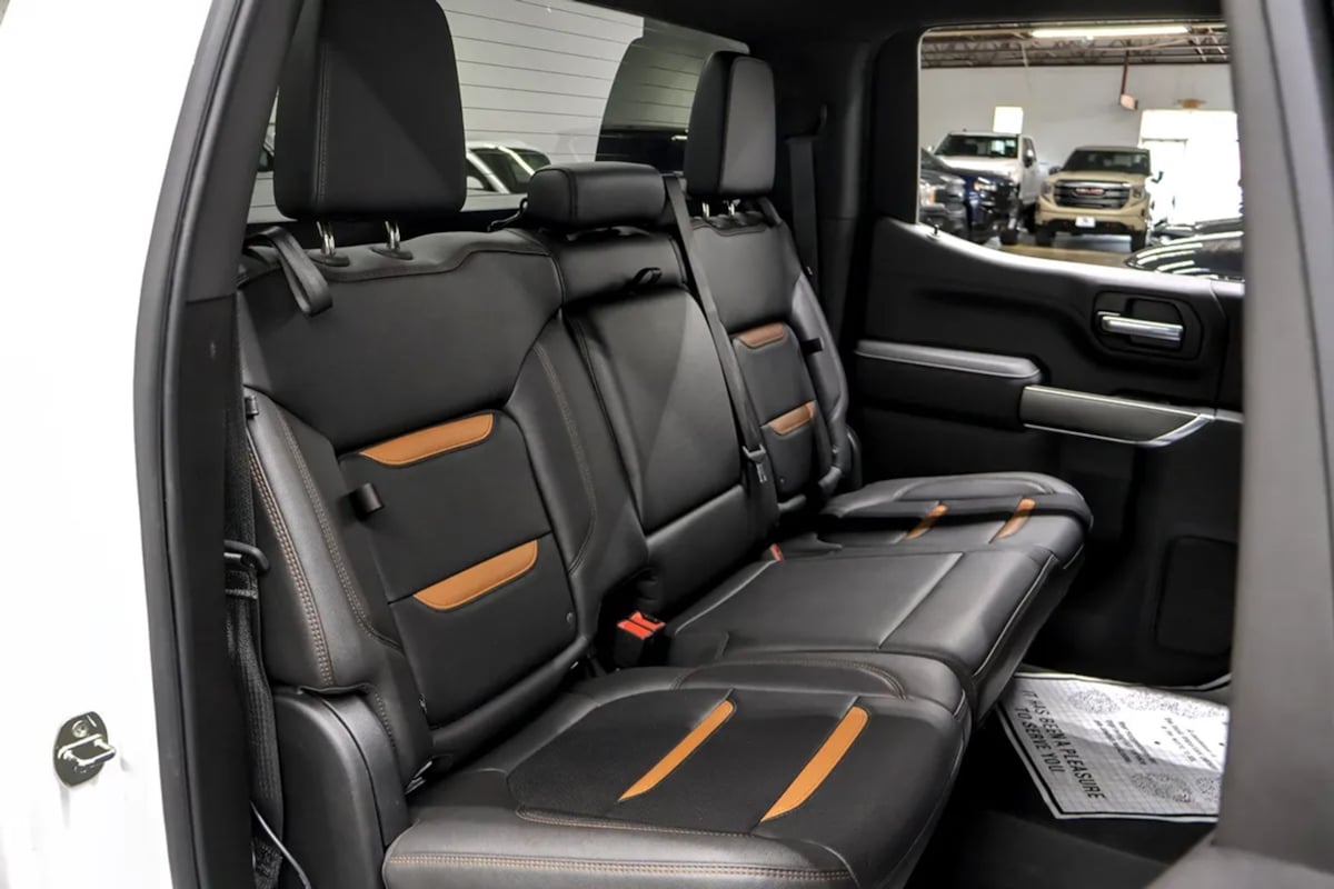 GMC Sierra photo 28