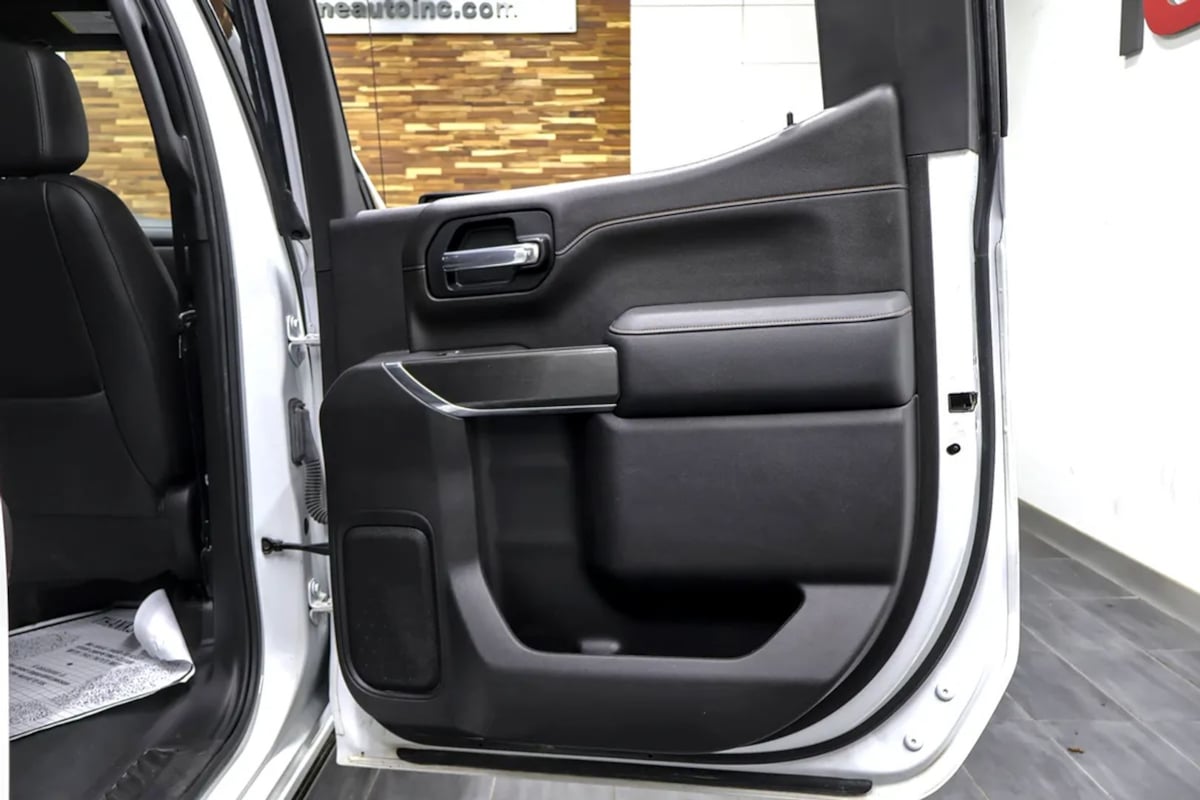 GMC Sierra photo 37