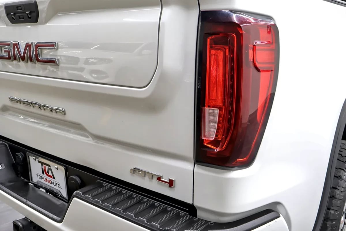 GMC Sierra photo 43