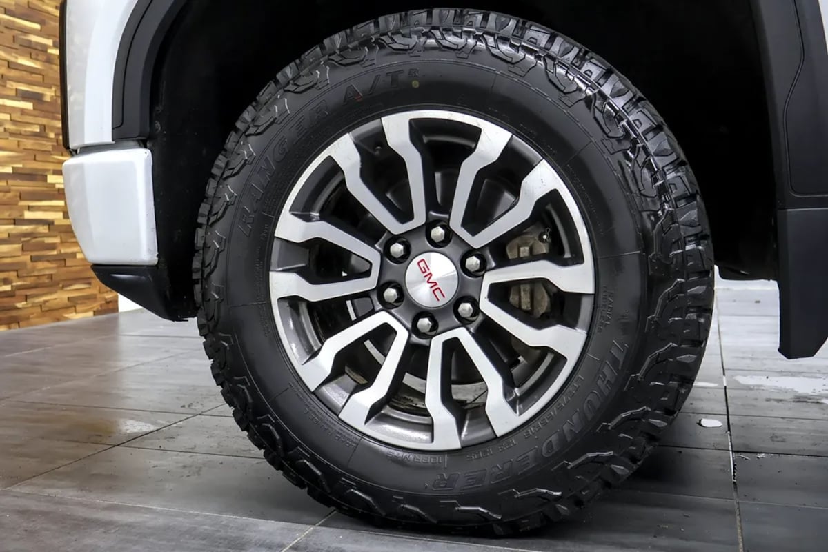 GMC Sierra photo 44