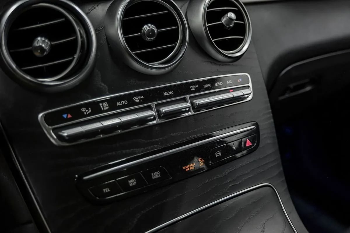 Mercedes-Benz GLC photo 21