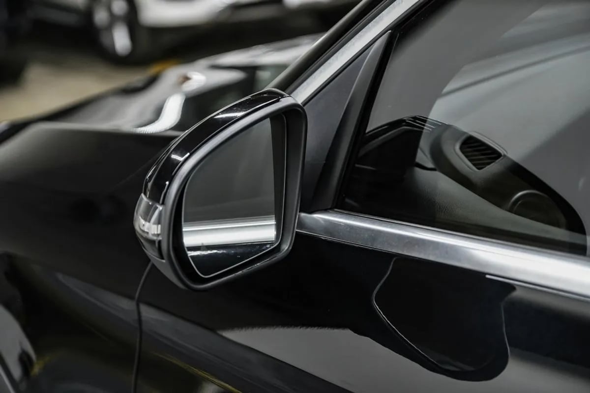 Mercedes-Benz GLC photo 35